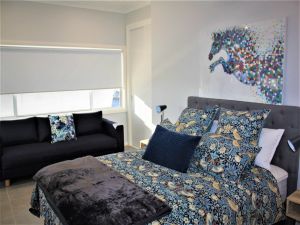 Coolah Shorts - Self Contained Apartments - Tourism Caloundra